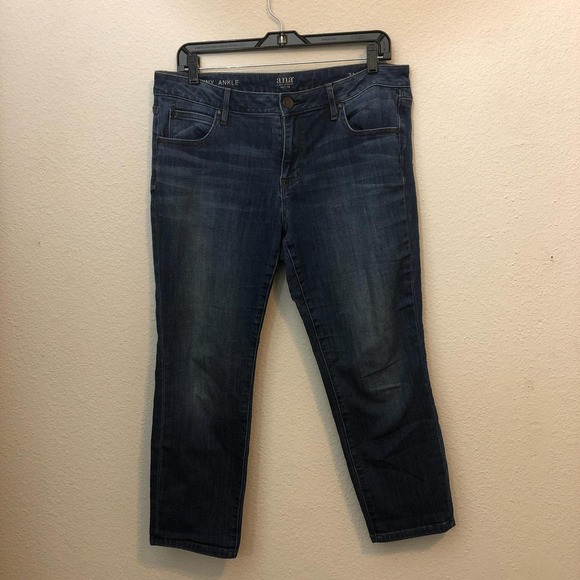 a.n.a. A New Approach Denim - Women’s Denim Petite Skinny Ankle Jeans | Size 31 / 12P